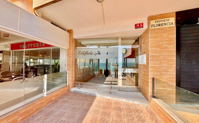 Resale - Apartment -
Torrevieja - Estacion De Autobuses