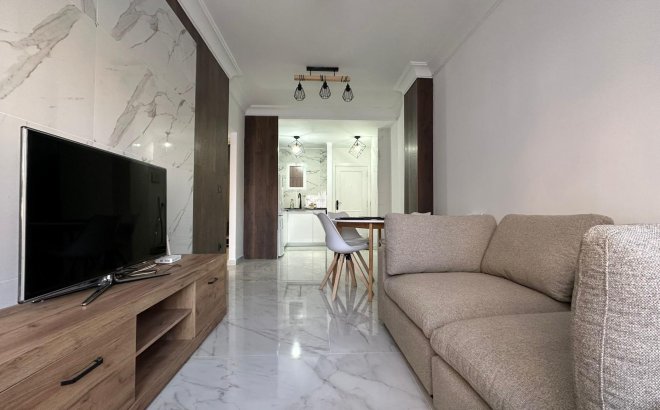 Resale - Apartment -
Torrevieja