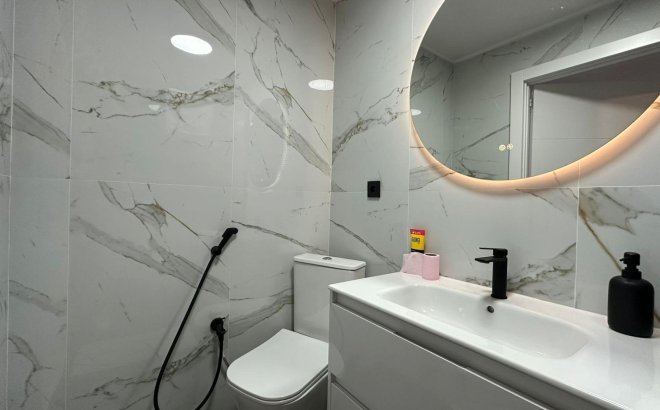 Resale - Apartment -
Torrevieja