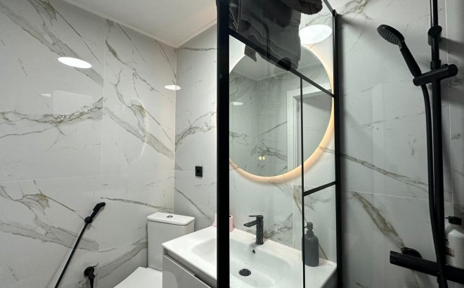 Resale - Apartment -
Torrevieja