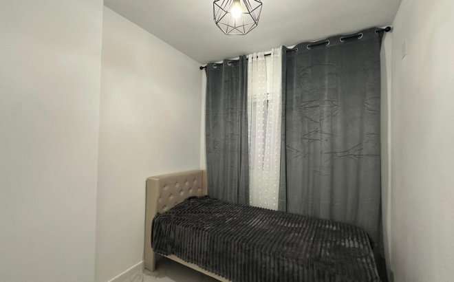 Resale - Apartment -
Torrevieja