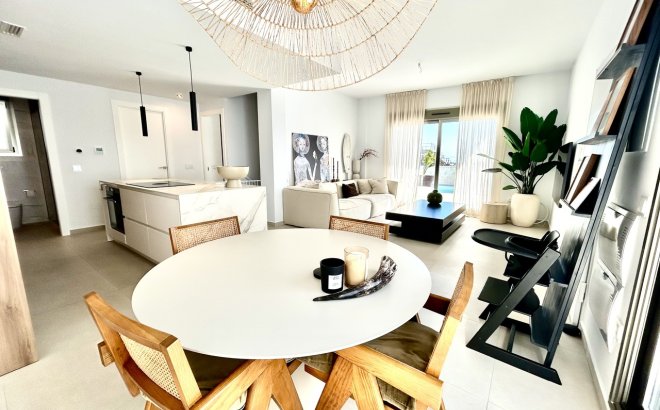 Revente - Villa -
San Miguel de Salinas - Inland