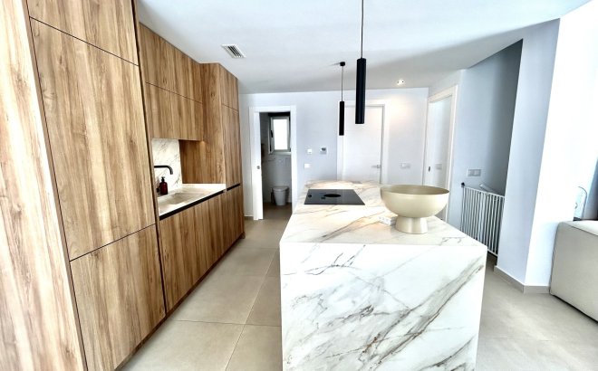 Revente - Villa -
San Miguel de Salinas - Inland