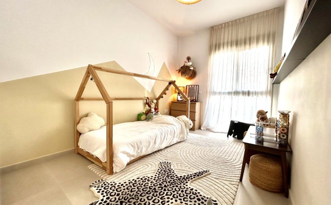 Revente - Villa -
San Miguel de Salinas - Inland