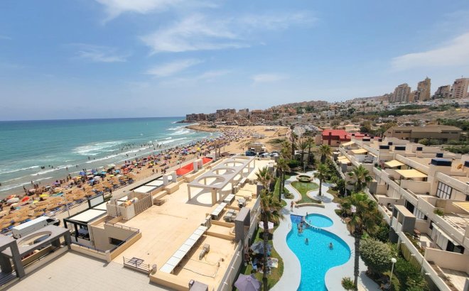 Herverkoop - Penthouse -
Torrevieja - Playa De La Mata