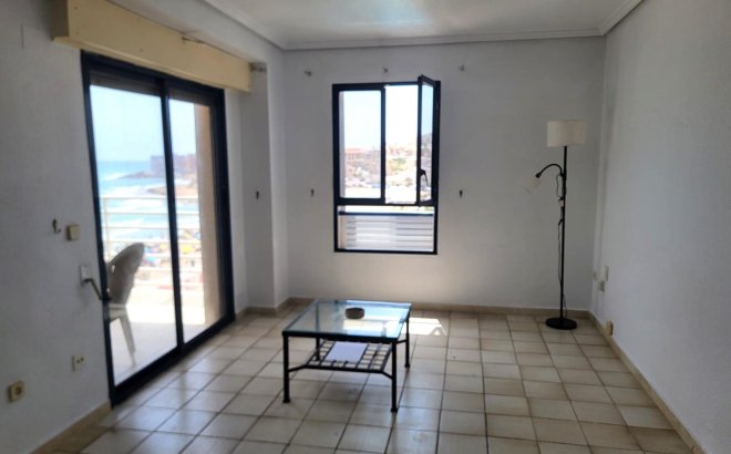 Herverkoop - Penthouse -
Torrevieja - Playa De La Mata
