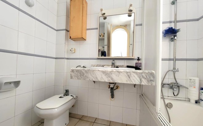 Herverkoop - Penthouse -
Torrevieja - Playa De La Mata