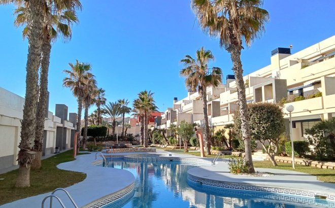 Herverkoop - Penthouse -
Torrevieja - Playa De La Mata