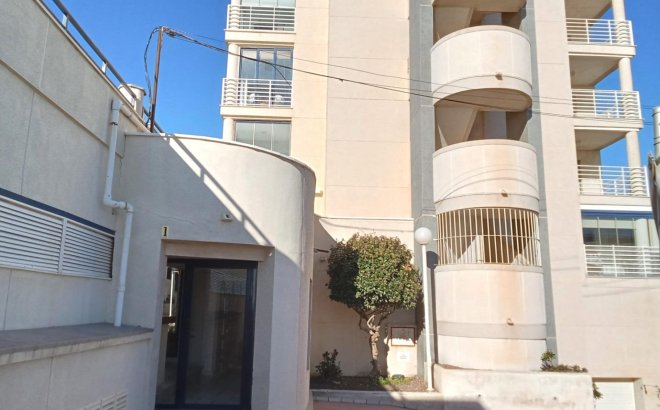 Herverkoop - Penthouse -
Torrevieja - Playa De La Mata