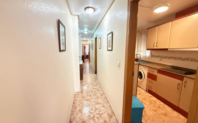Revente - Appartement -
Torrevieja - Playa del Cura