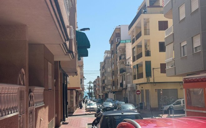 Revente - Appartement -
Torrevieja - Playa del Cura