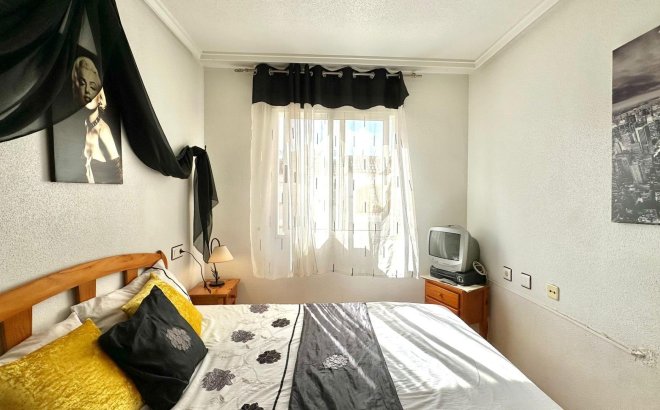 Herverkoop - Bungalow -
Torrevieja - El Limonar