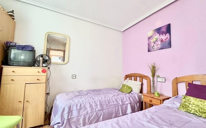 Herverkoop - Bungalow -
Torrevieja - El Limonar