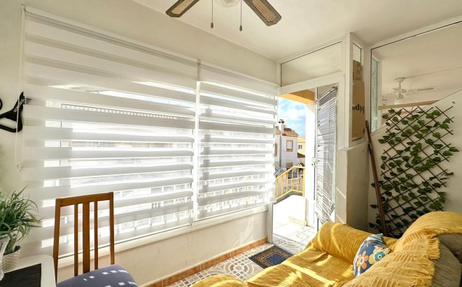 Herverkoop - Bungalow -
Torrevieja - El Limonar