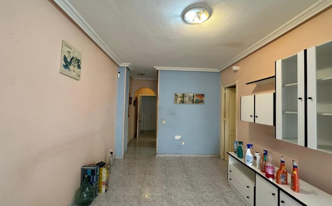 Herverkoop - Appartement -
Torrevieja - Estacion De Autobuses