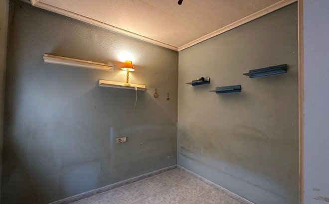 Herverkoop - Appartement -
Torrevieja - Estacion De Autobuses