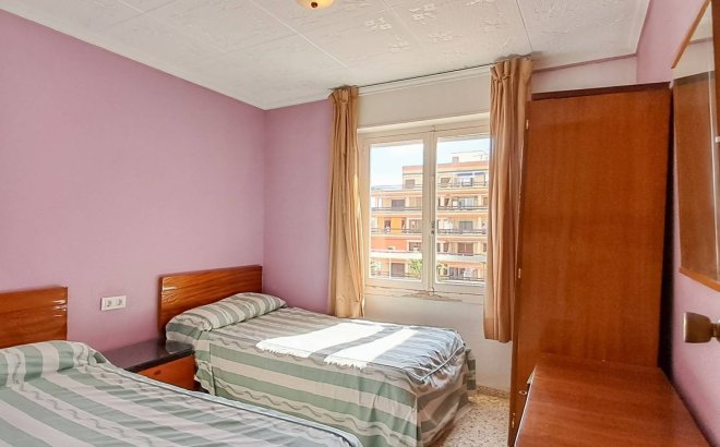 Resale - Penthouse -
Torrevieja - Playa De Los Naufragos