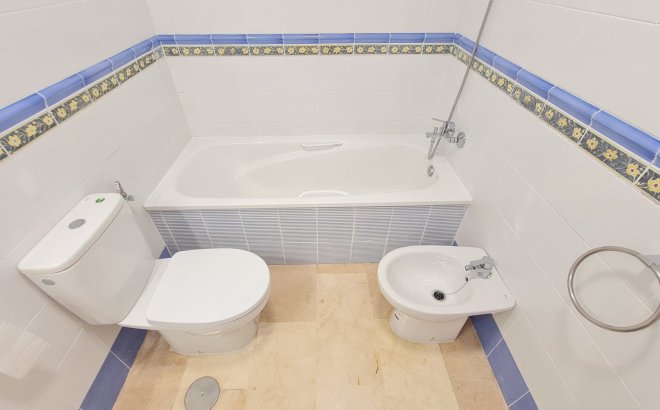 Resale - Bungalow -
Villamartin - Costa Blanca