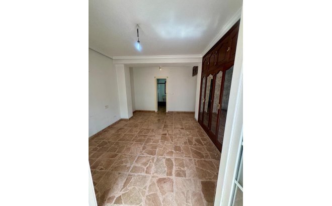 Herverkoop - Appartement -
Torrevieja - Centro