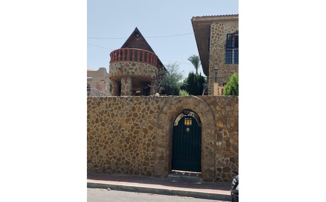 Revente - Villa -
Torrevieja - Costa Blanca