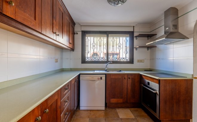 Resale - Villa -
Orihuela Costa - Costa Blanca