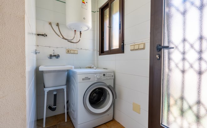 Resale - Villa -
Orihuela Costa - Costa Blanca