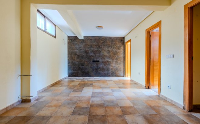 Resale - Villa -
Orihuela Costa - Costa Blanca