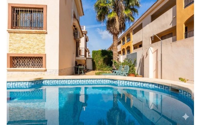 Resale - Villa -
Orihuela Costa - Costa Blanca