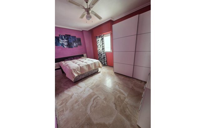 Resale - Apartment -
Torrevieja - Costa Blanca