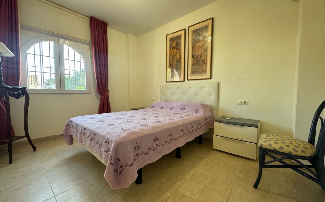 Resale - Villa -
Orihuela Costa - Costa Blanca