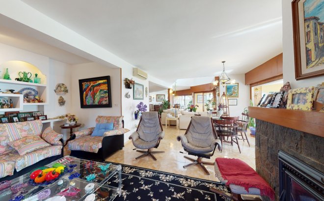 Revente - Villa -
Orihuela Costa - Costa Blanca