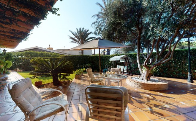 Revente - Villa -
Orihuela Costa - Costa Blanca