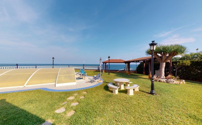 Revente - Villa -
Orihuela Costa - Costa Blanca