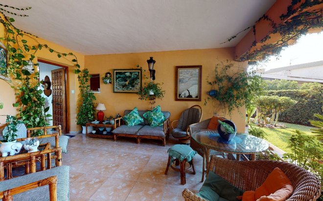 Revente - Villa -
Orihuela Costa - Costa Blanca