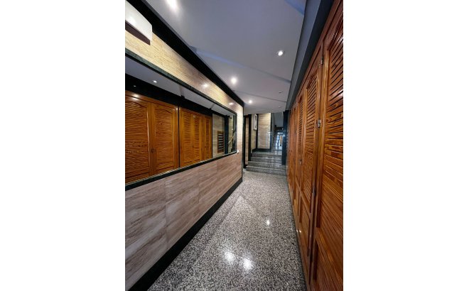 Revente - Appartement -
Torrevieja - Costa Blanca