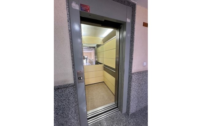 Resale - Apartment -
Torrevieja - Costa Blanca