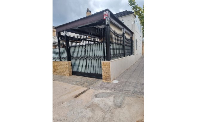 Resale - Town House -
Orihuela Costa - Costa Blanca