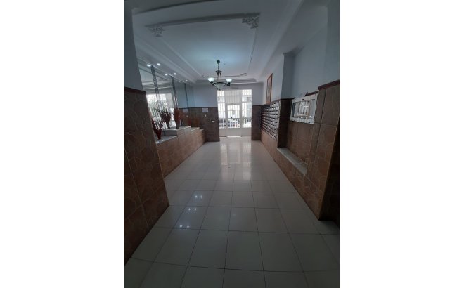 Resale - Apartment -
Torrevieja - Costa Blanca