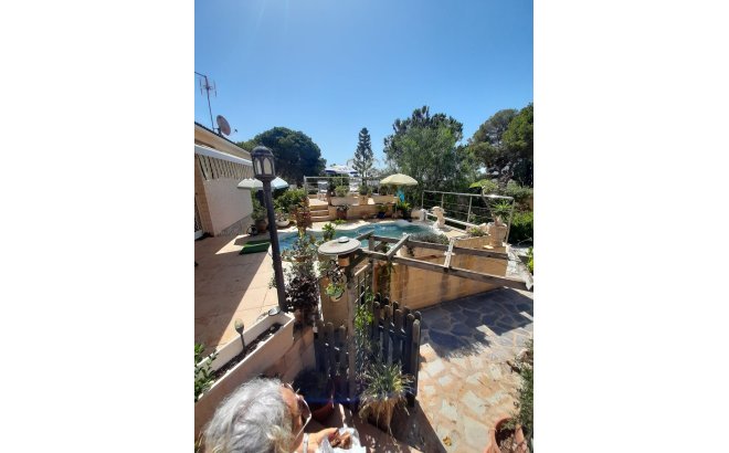 Resale - Villa -
Orihuela Costa - Costa Blanca