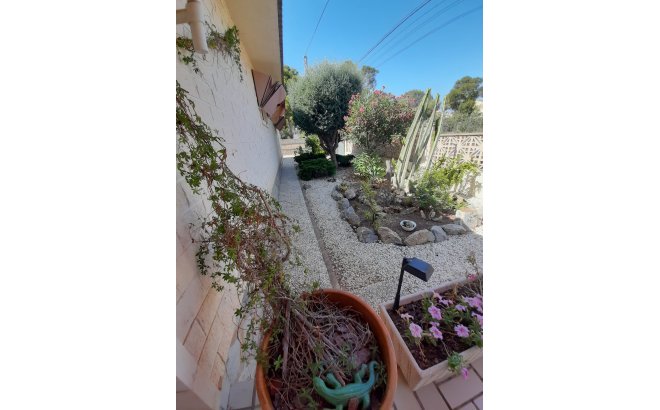 Resale - Villa -
Orihuela Costa - Costa Blanca