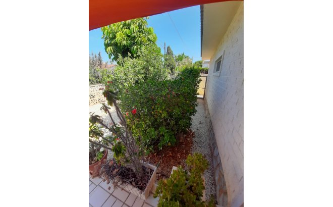 Resale - Villa -
Orihuela Costa - Costa Blanca