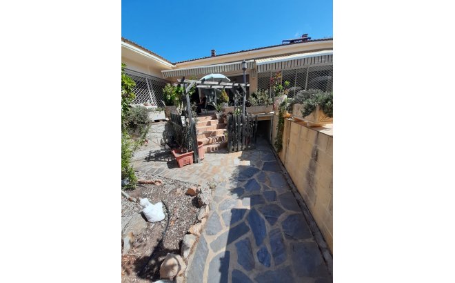 Resale - Villa -
Orihuela Costa - Costa Blanca