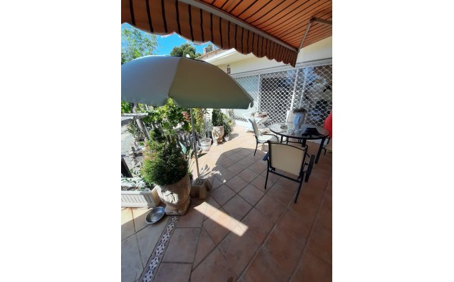 Resale - Villa -
Orihuela Costa - Costa Blanca