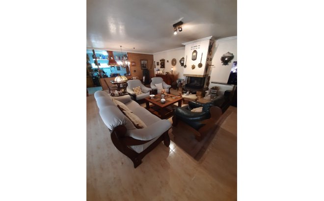 Resale - Villa -
Orihuela Costa - Costa Blanca