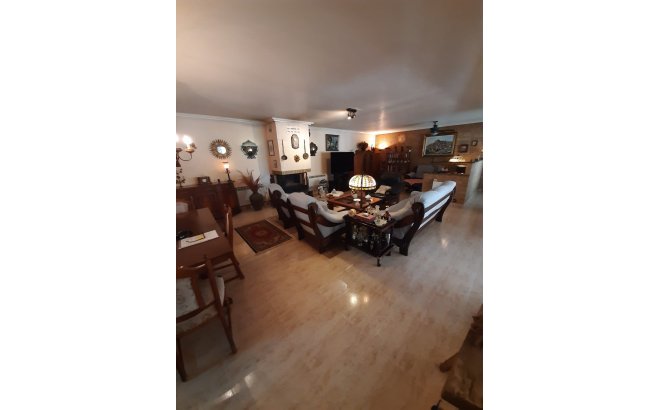 Resale - Villa -
Orihuela Costa - Costa Blanca