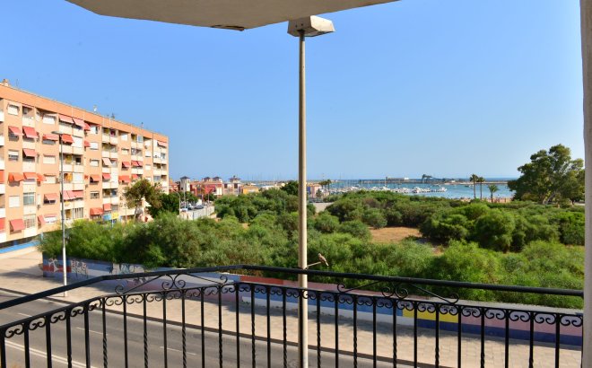 Resale - Apartment -
Torrevieja - Costa Blanca
