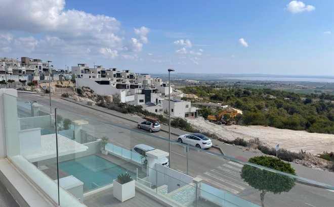 Revente - Villa -
San Miguel de Salinas - Inland