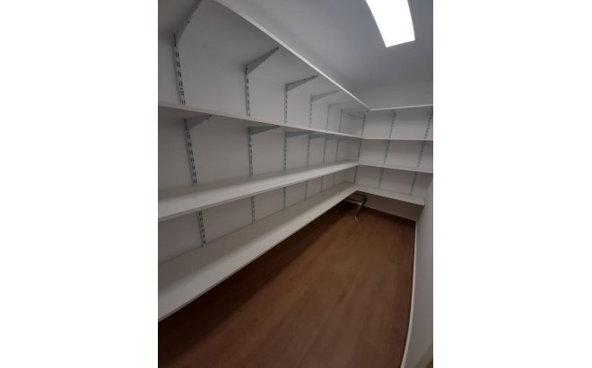 Revente - Villa -
San Miguel de Salinas - Inland