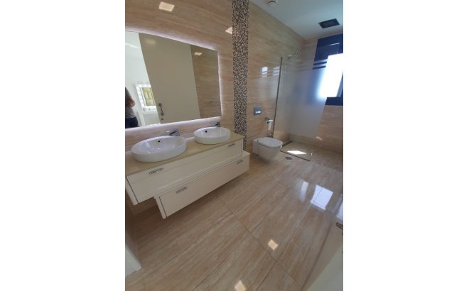 Revente - Villa -
San Miguel de Salinas - Inland