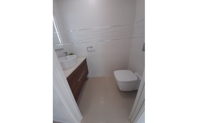 Revente - Villa -
San Miguel de Salinas - Inland